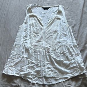 Michel Studio white sleeveless peplum blouse, 16